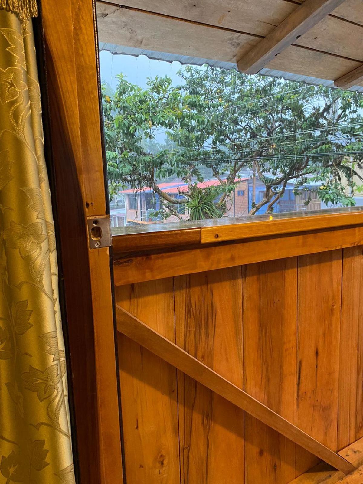 Guayabo Hostal Миндо Экстерьер фото