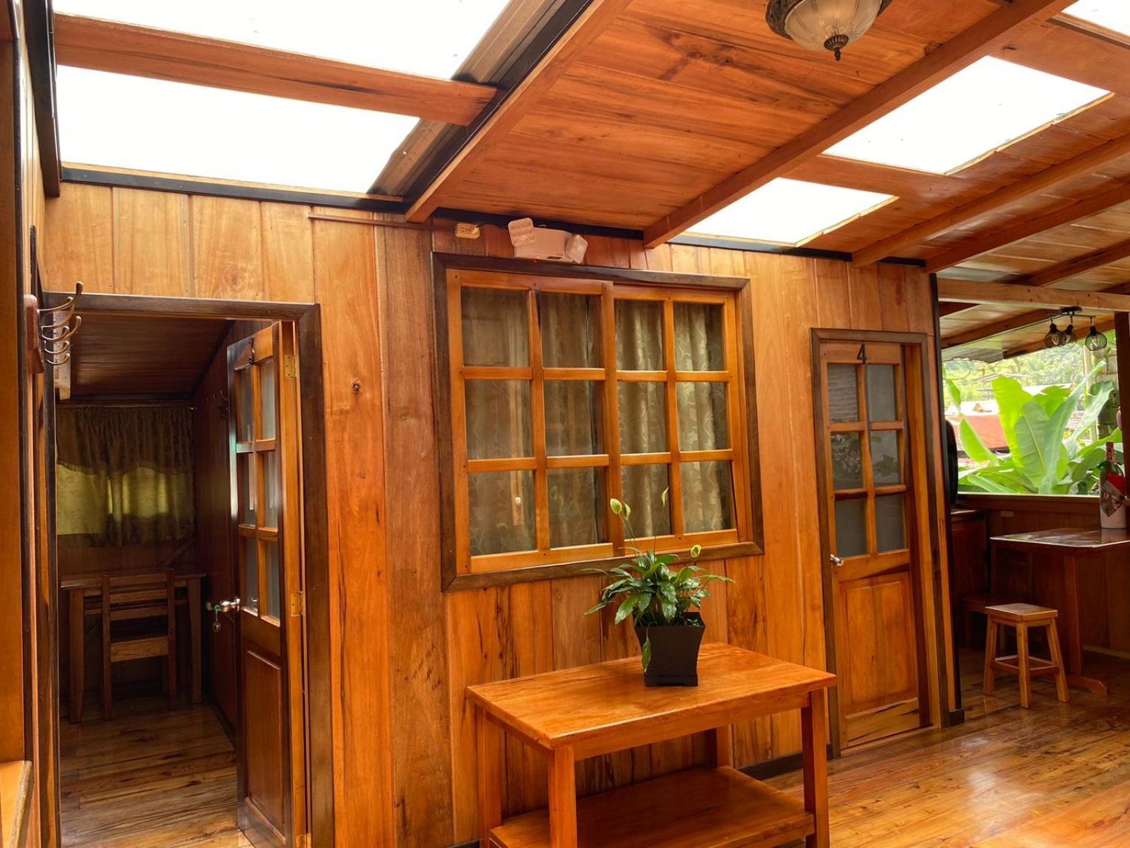 Guayabo Hostal Миндо Экстерьер фото
